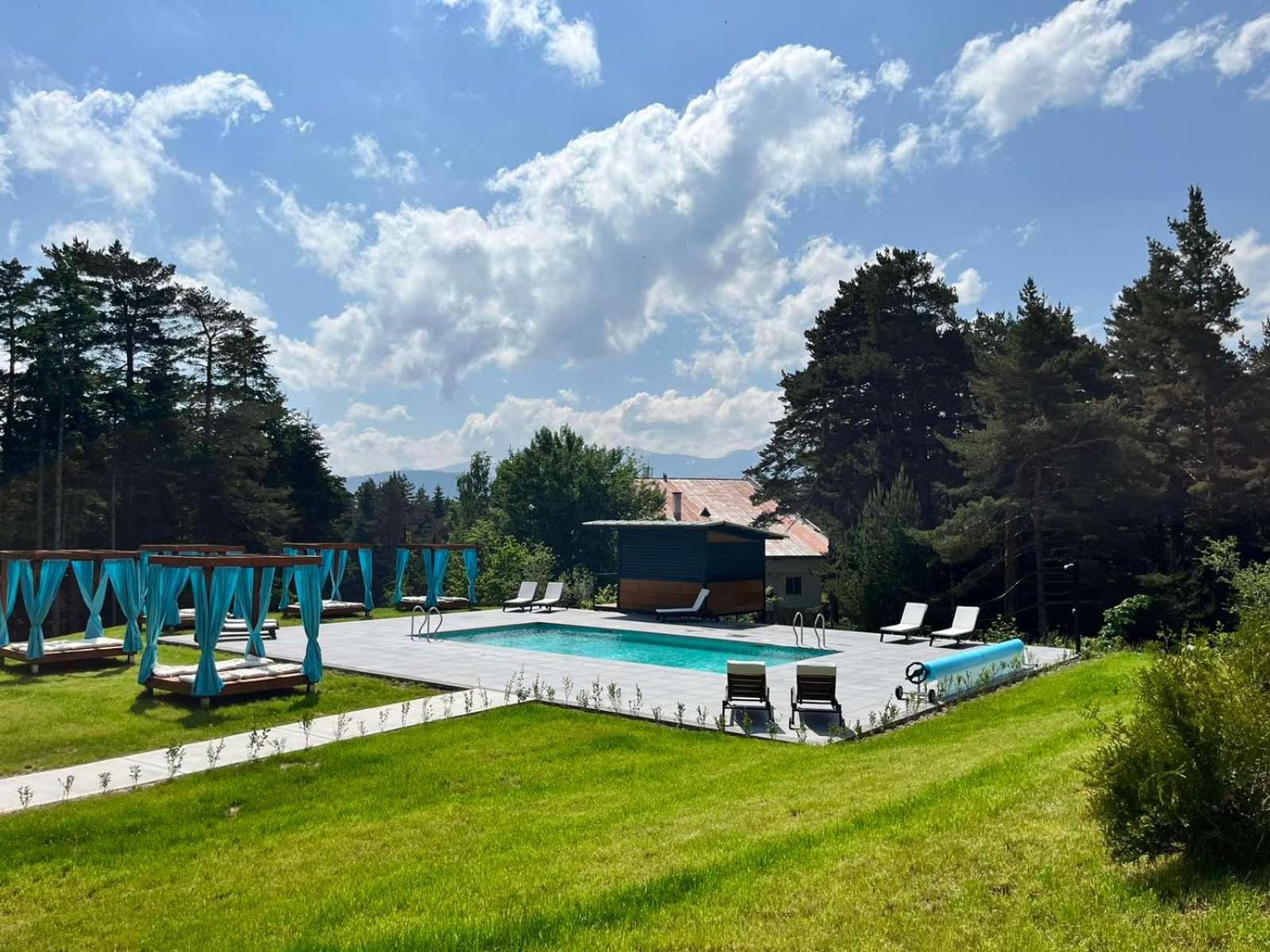 103 View Park Panicişte