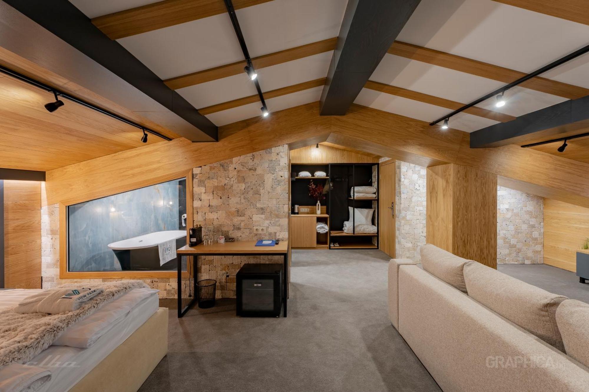 103 View Park Hotel