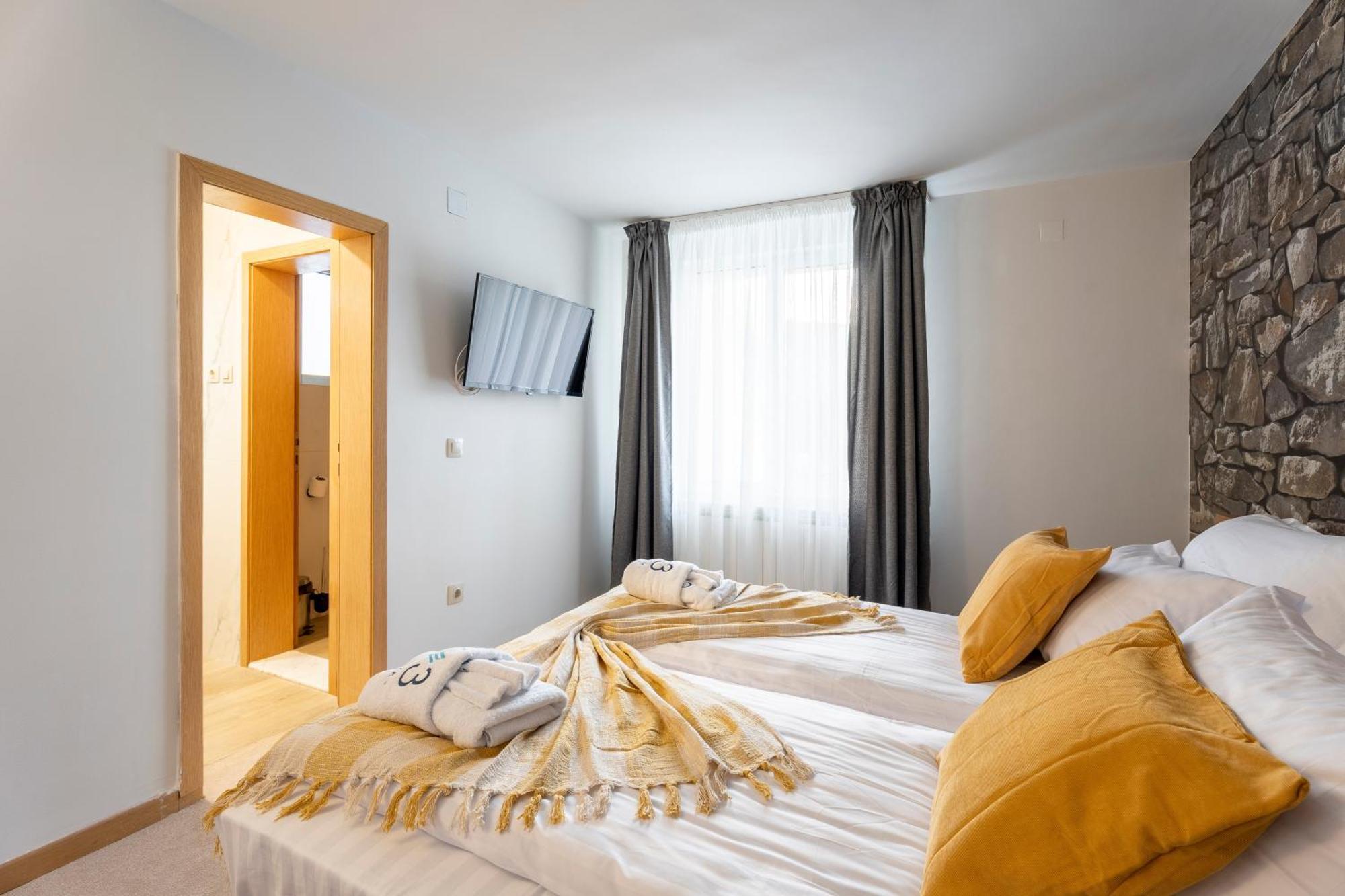Hotel 103 View Park 4*